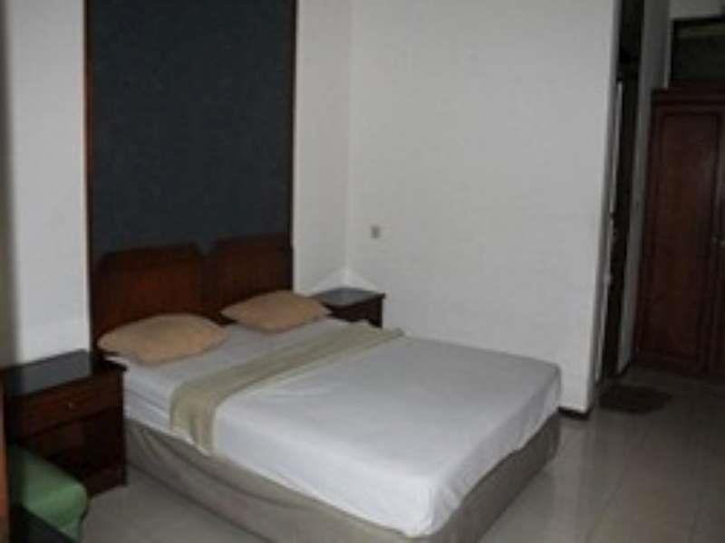 Edelweis Hotel Bandung Bagian luar foto